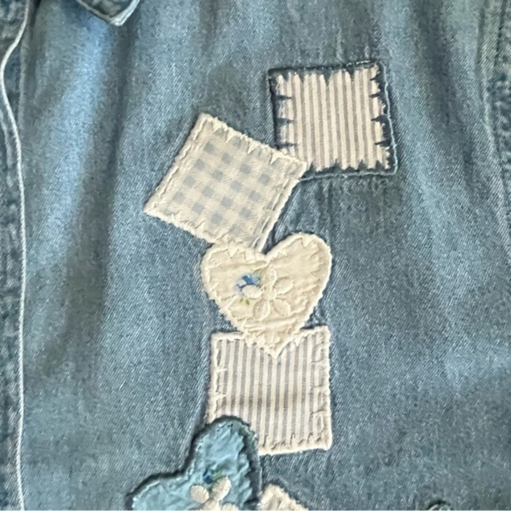 Vintage Blue Denim Shirt Women M Embroidered Applique Patchwork Country Hearts - Picture 5 of 7